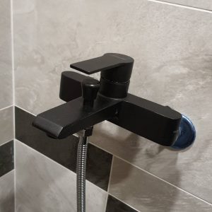 KQ-S6813 不鏽鋼淋浴龍頭-霧黑