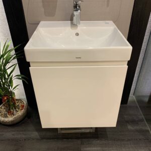 TOTO L710CSRETW 瓷盆PVC防水浴櫃組